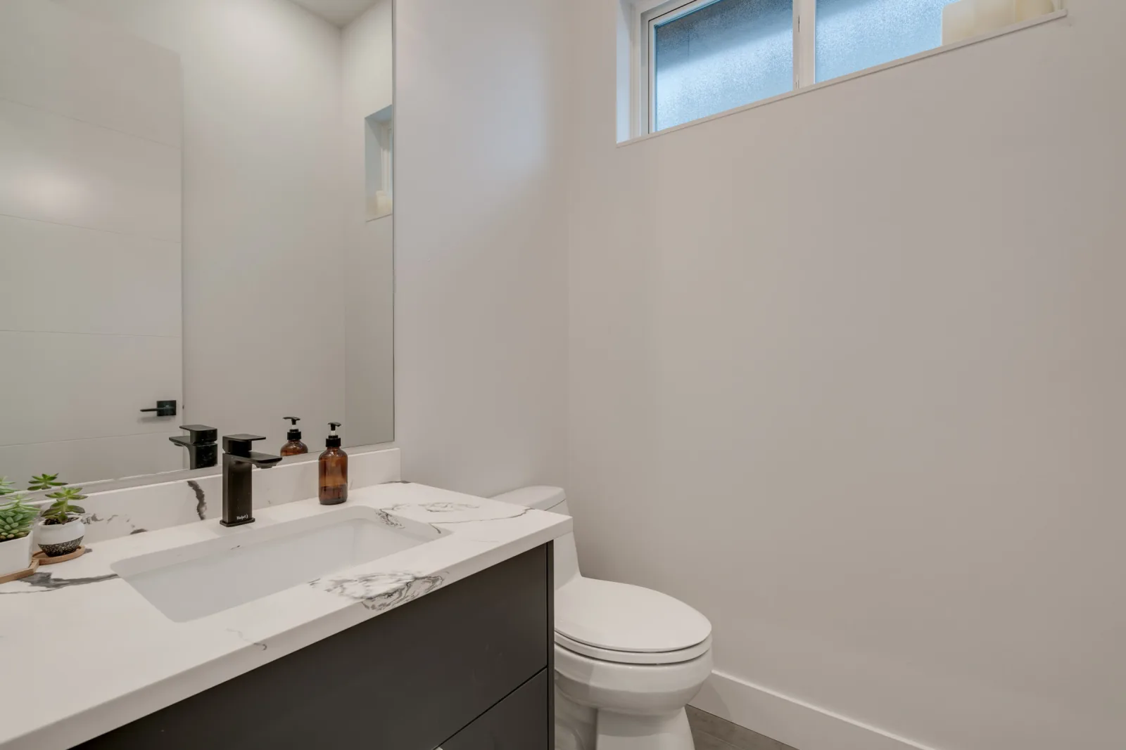 Contemporary Design & Build detail 14