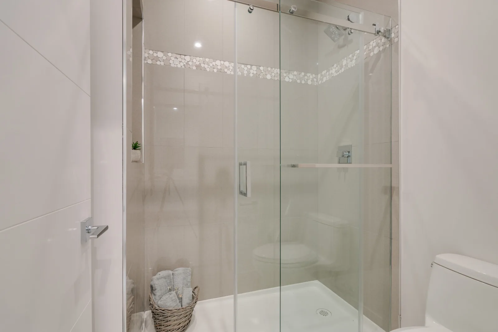 Contemporary Design & Build detail 17