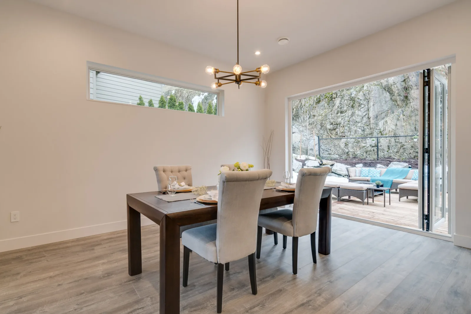 Contemporary Design & Build detail 22