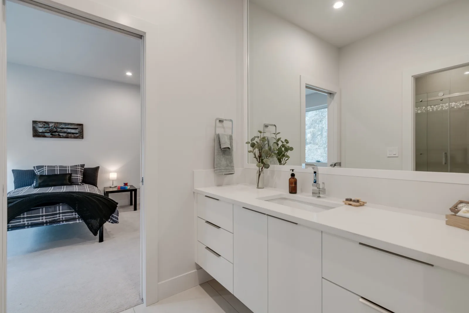 Contemporary Design & Build detail 35