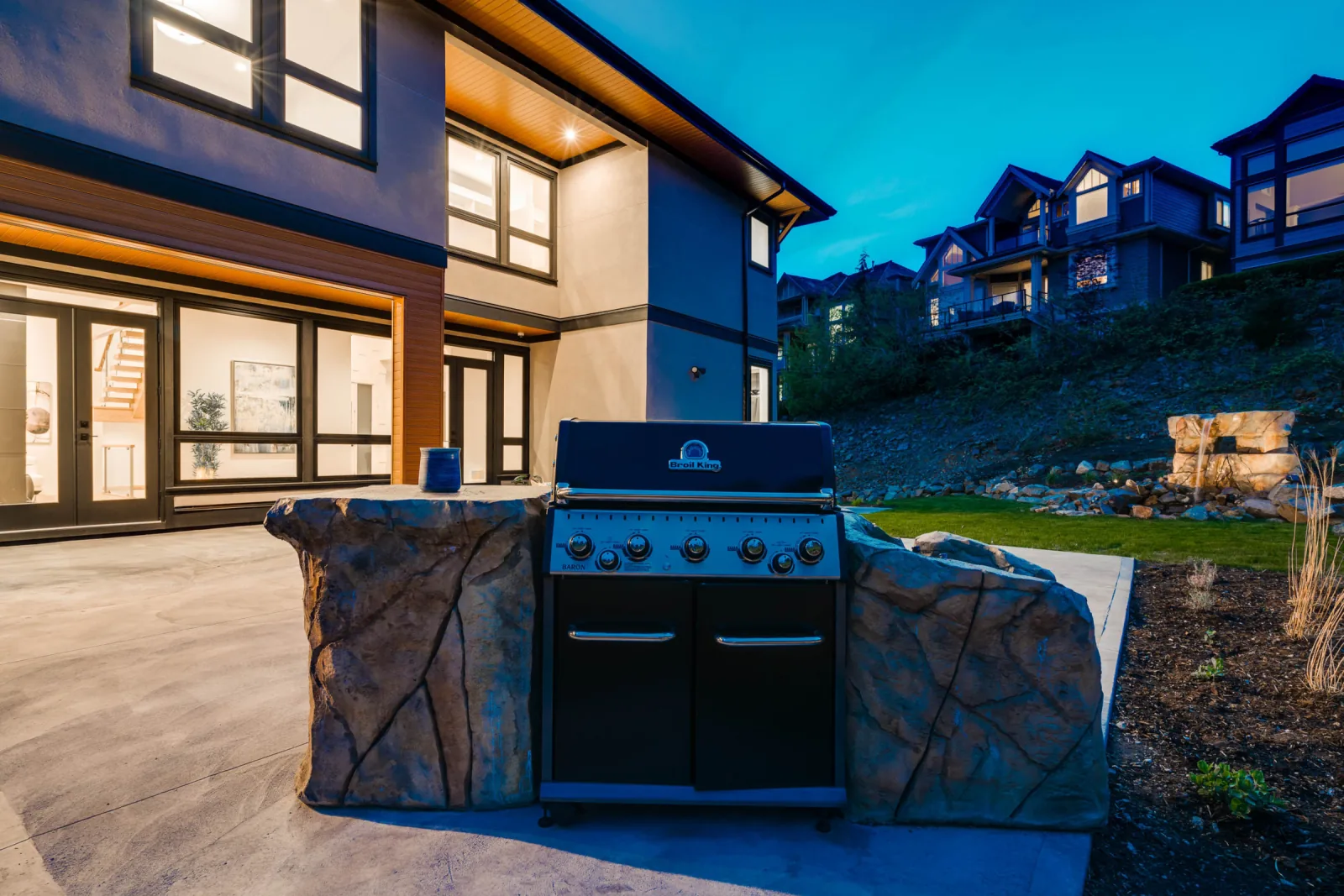Eagle Mountain Contemporary detail 6