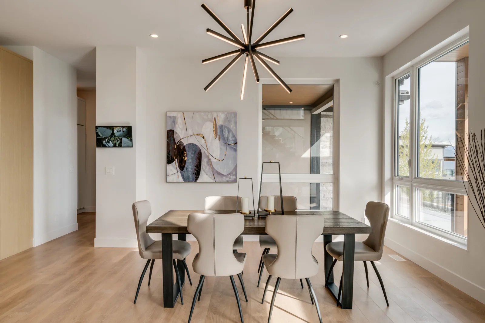 Eagle Mountain Contemporary detail 29