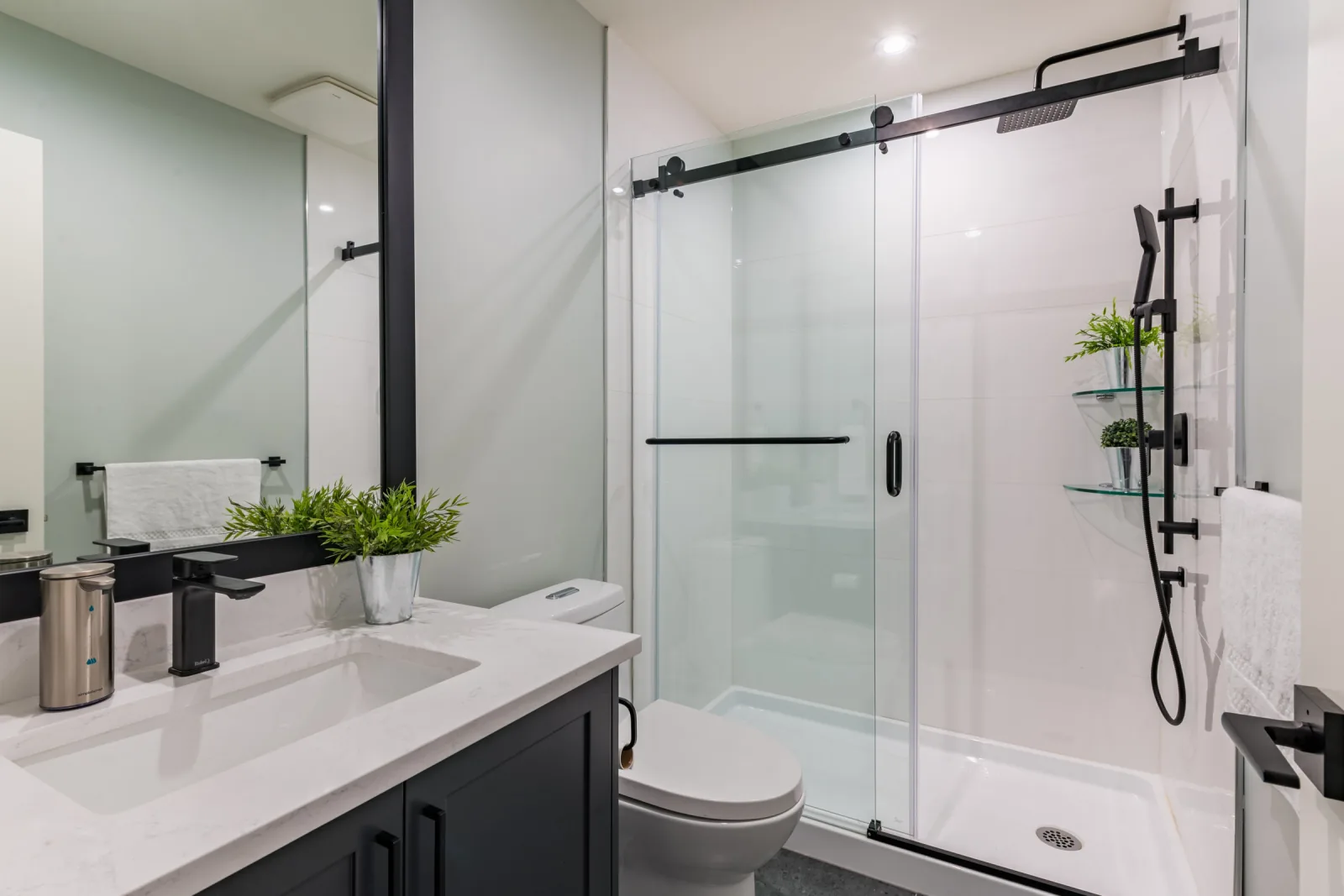 Modern Farmhouse — West Abbotsford detail 2