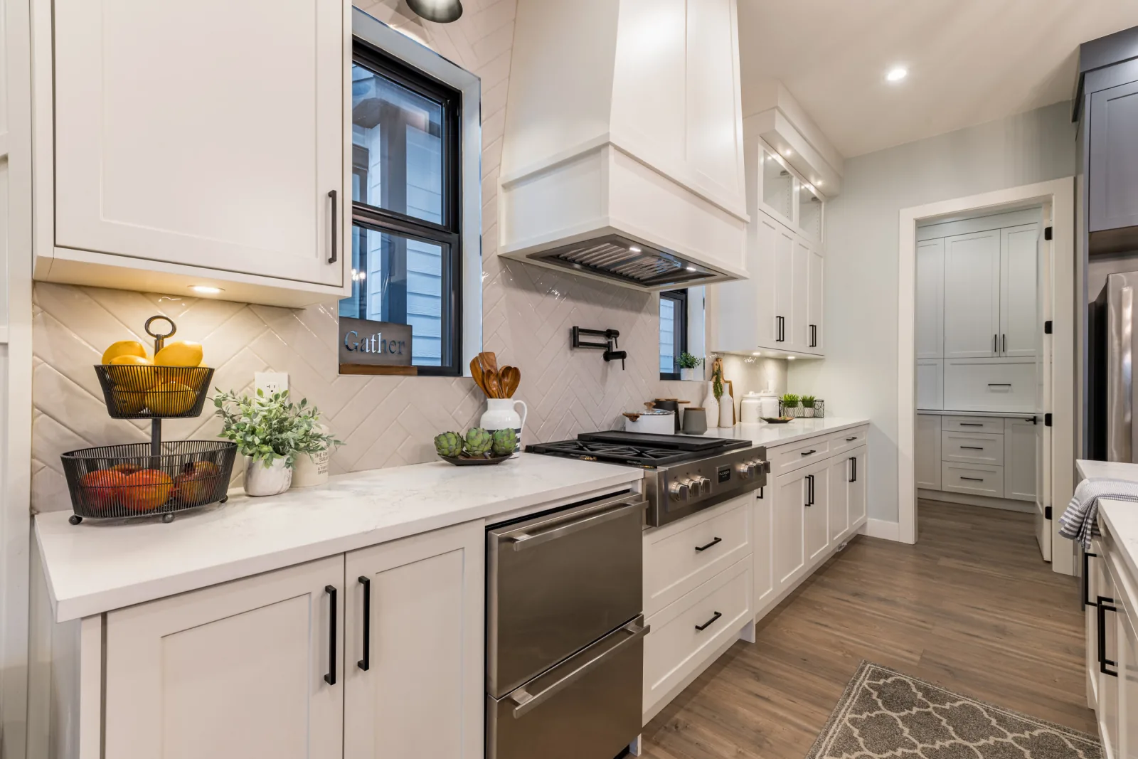 Modern Farmhouse — West Abbotsford detail 15