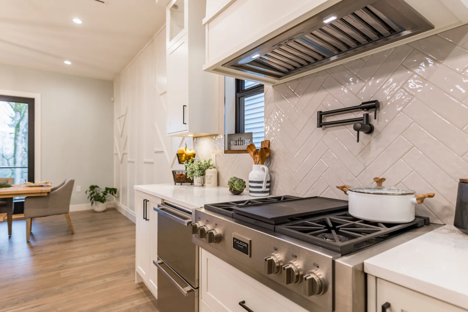 Modern Farmhouse — West Abbotsford detail 21