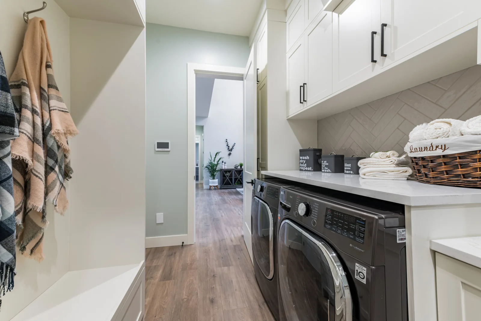 Modern Farmhouse — West Abbotsford detail 26