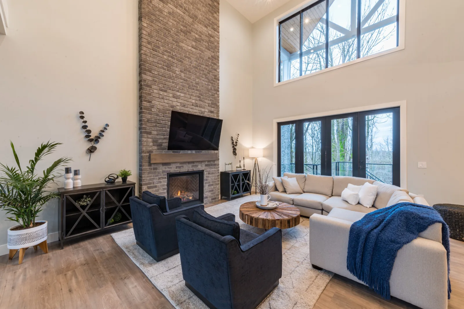 Modern Farmhouse — West Abbotsford detail 27