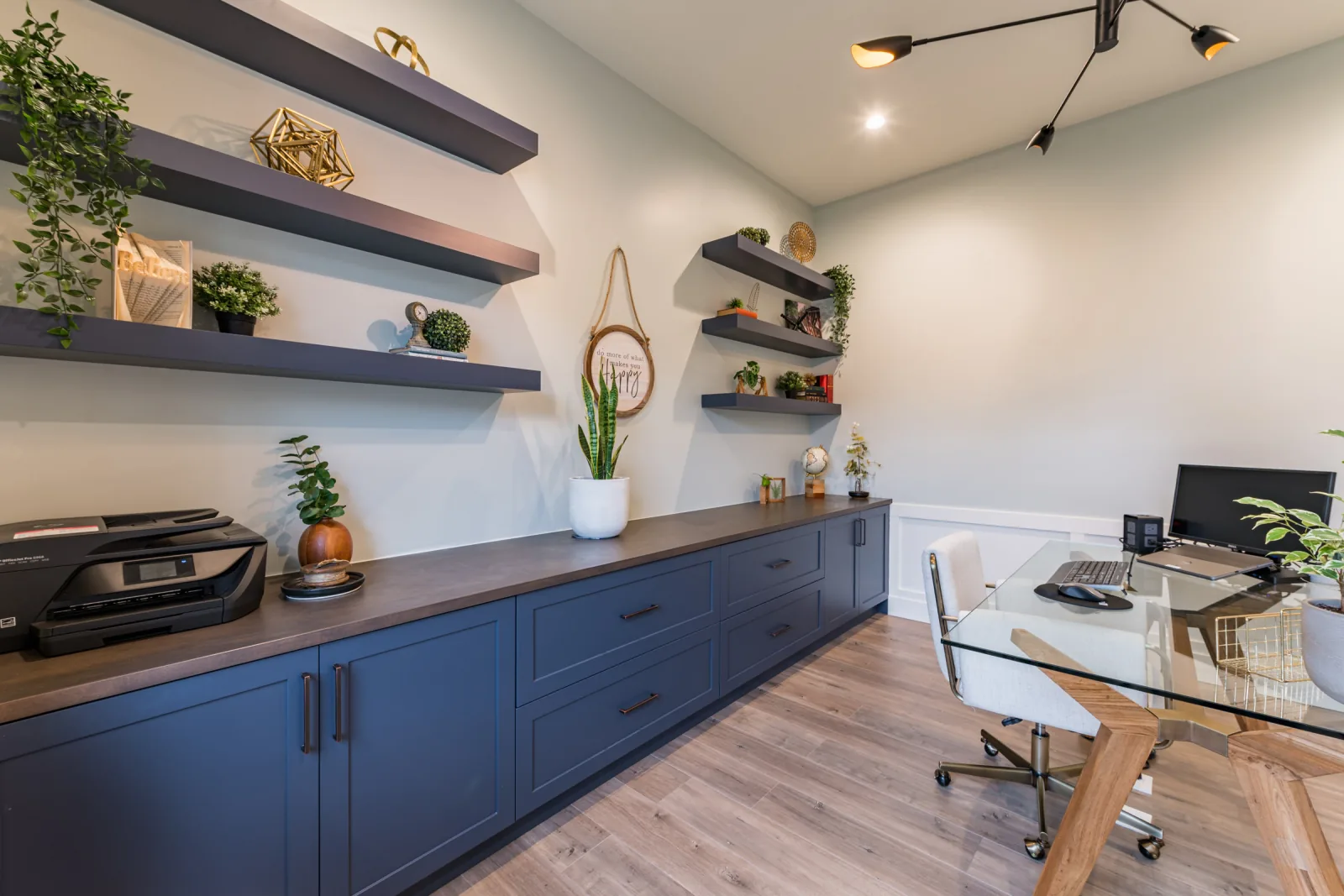 Modern Farmhouse — West Abbotsford detail 43